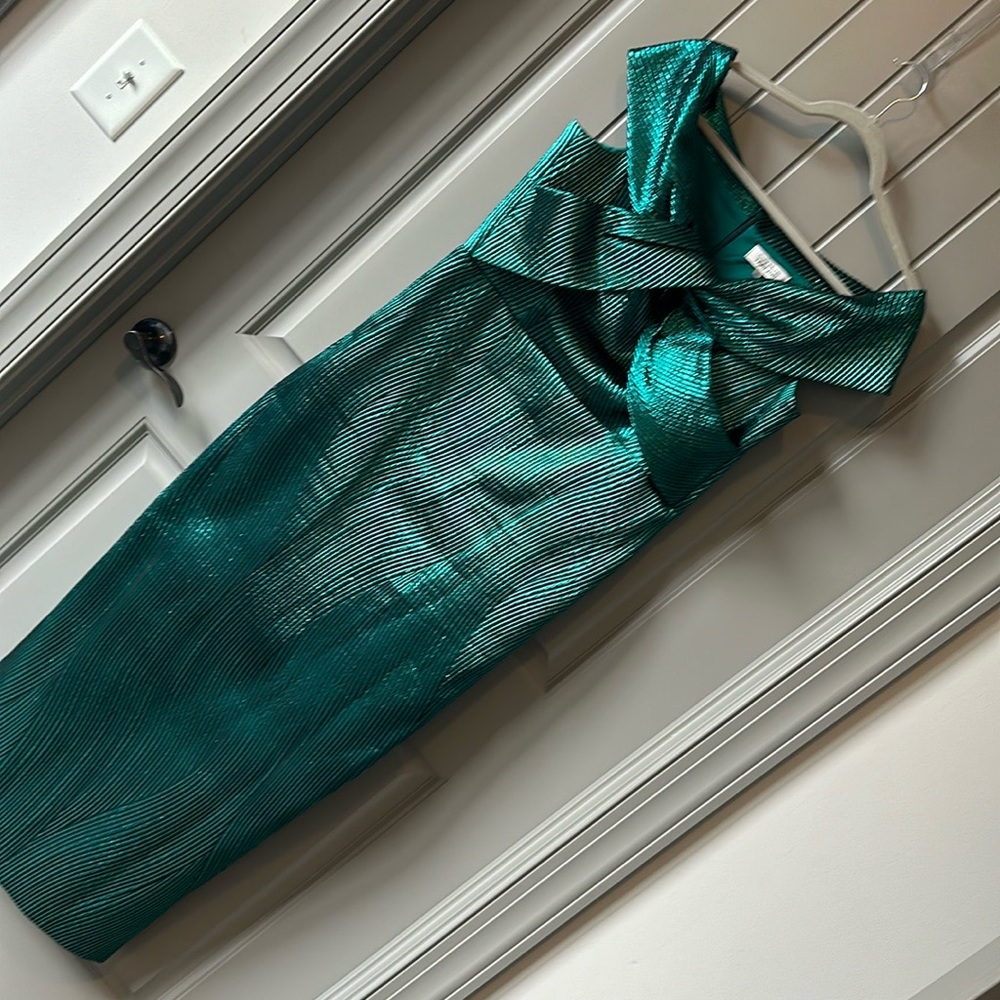 Rickie Freeman Teri Jon Green Metallic Off the Shoulder Gown Size 14